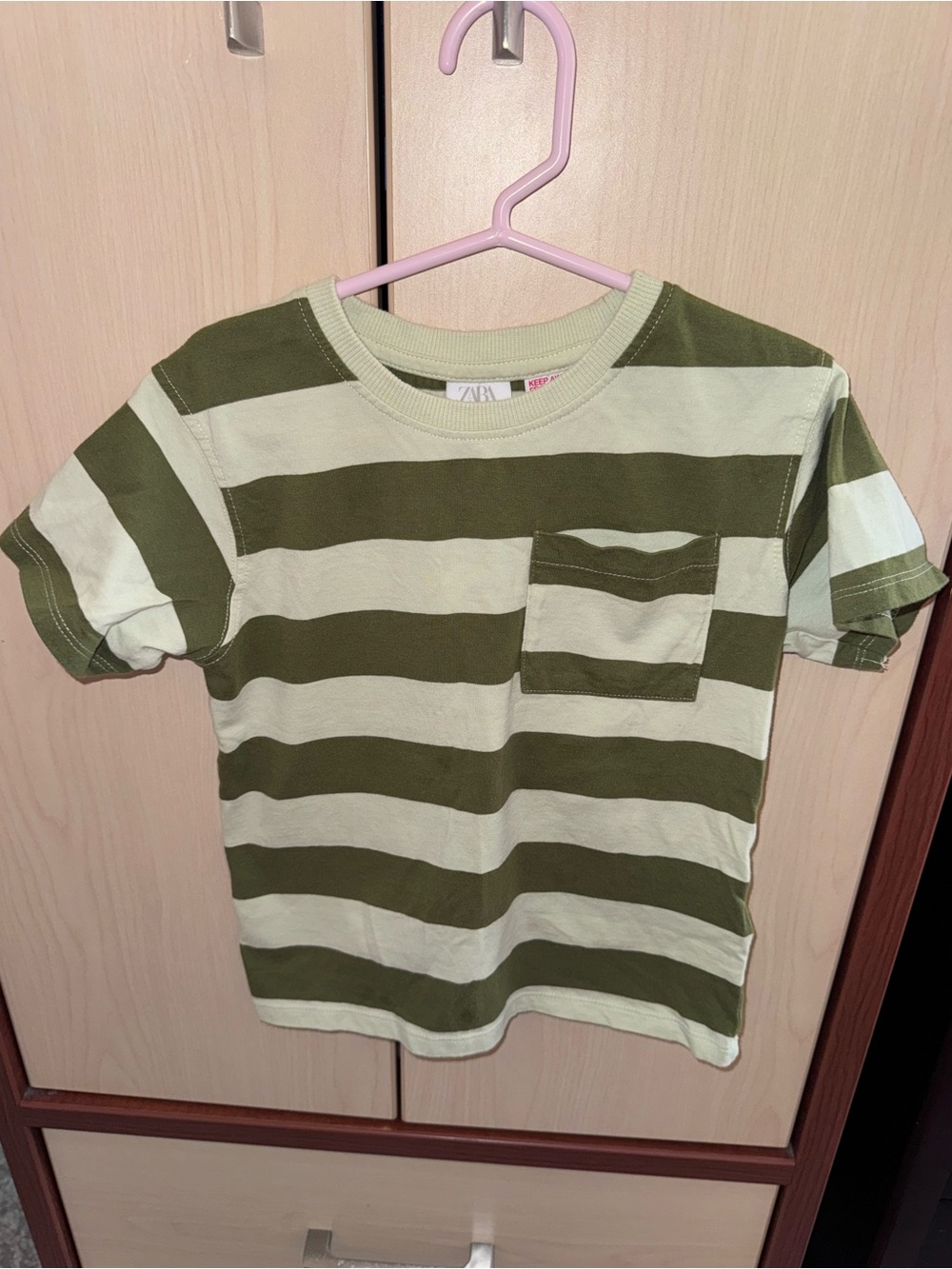 Zara Kids Boy Olive & Cream Striped Pocket Tee - Short Sleeve size 5 - Picture 1 of 3